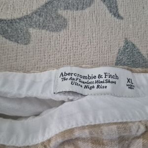 Abercrombie & Fitch Scarlet Mini Skort in Tan and White Xl
